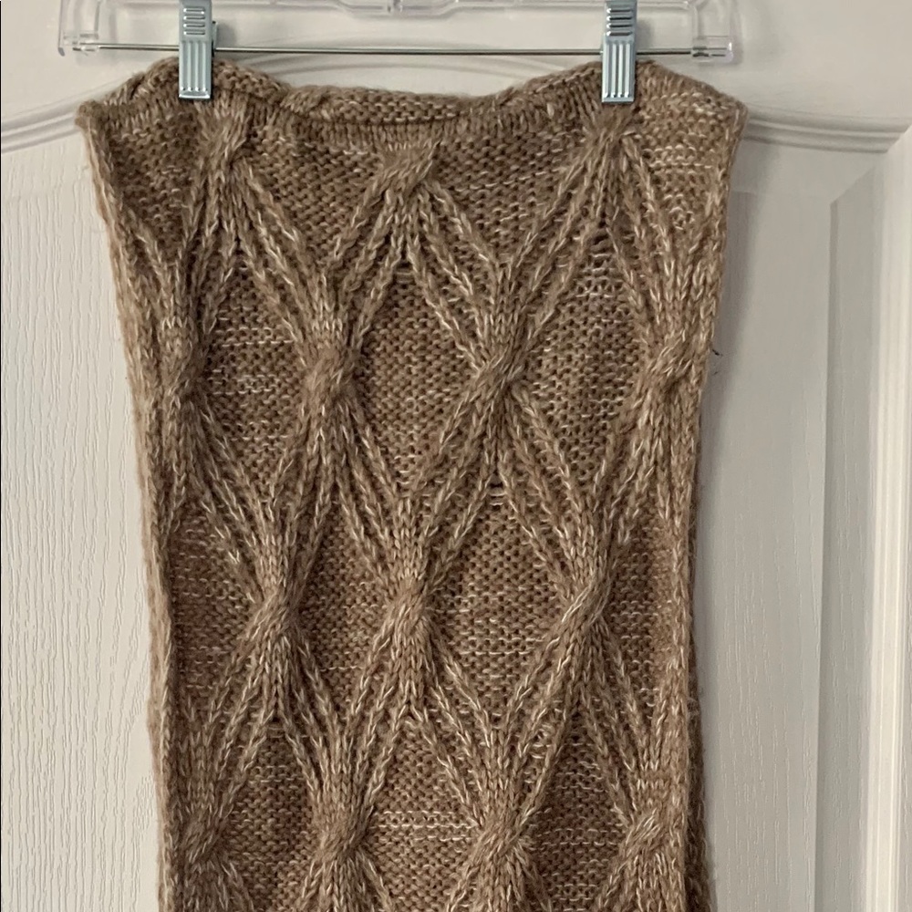 Bass Beige Sweater Infinity Scarf